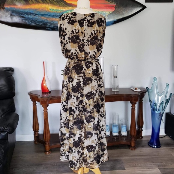 Vince Camuto dress - Picture 2 of 8